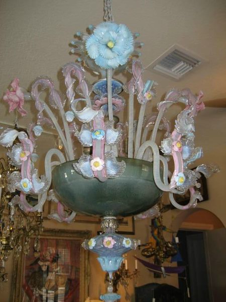 Shades Of The Past, Antiques, Chandeliers, Bronze Candelabras, Sconces, Fantoni, Murano, Frankart, Baccarat Crystal